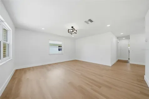 7101 62 Way N Pinellas Park FL 33781