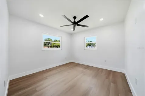 7101 62 Way N Pinellas Park FL 33781
