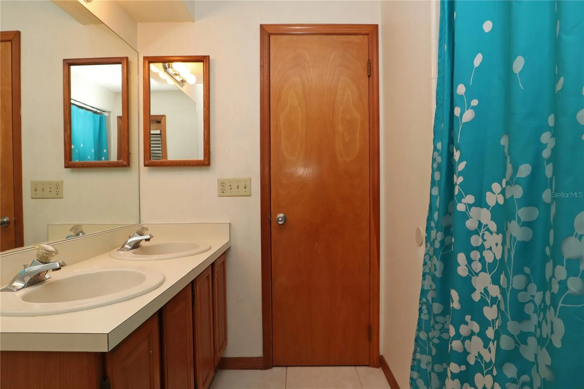5722 Bay Side Drive Orlando FL 32819