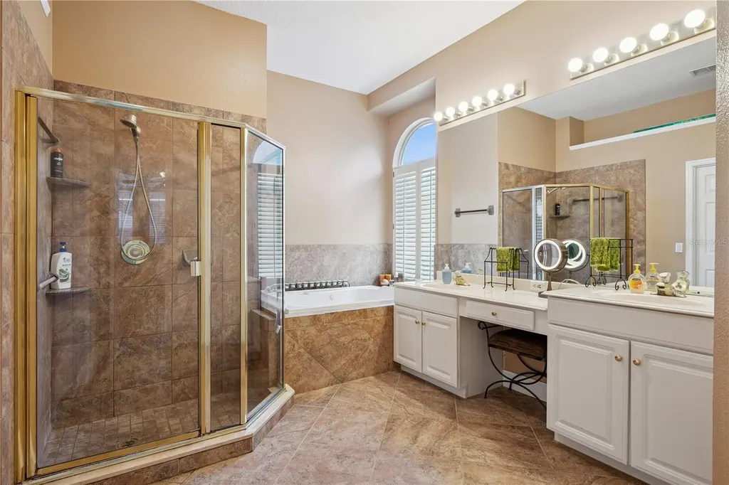 10027 Crystalline Court Orlando FL 32836