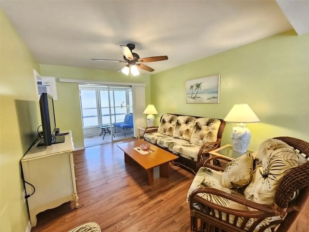 2028 Canal Drive Bradenton FL 34207
