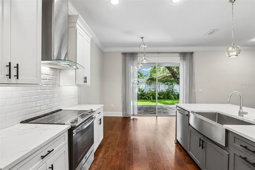 3627 E Clark Circle Tampa FL 33629