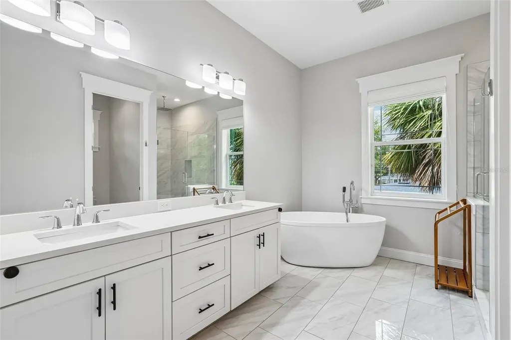 3627 E Clark Circle Tampa FL 33629