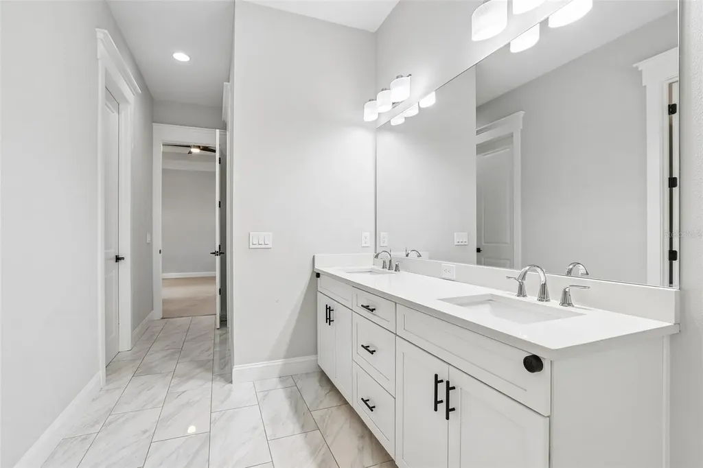 3627 E Clark Circle Tampa FL 33629