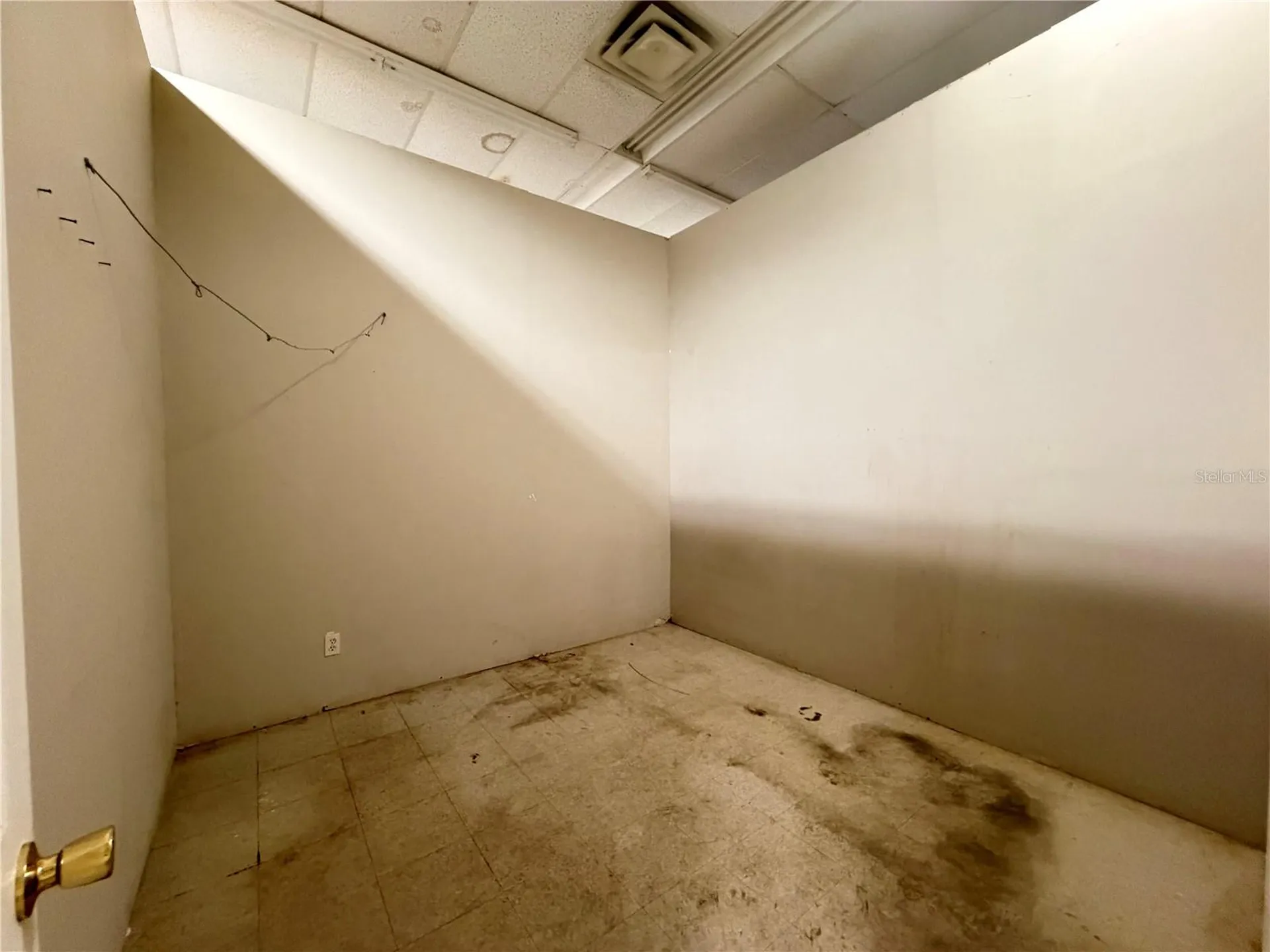 5068 W Colonial Drive Orlando FL 32808