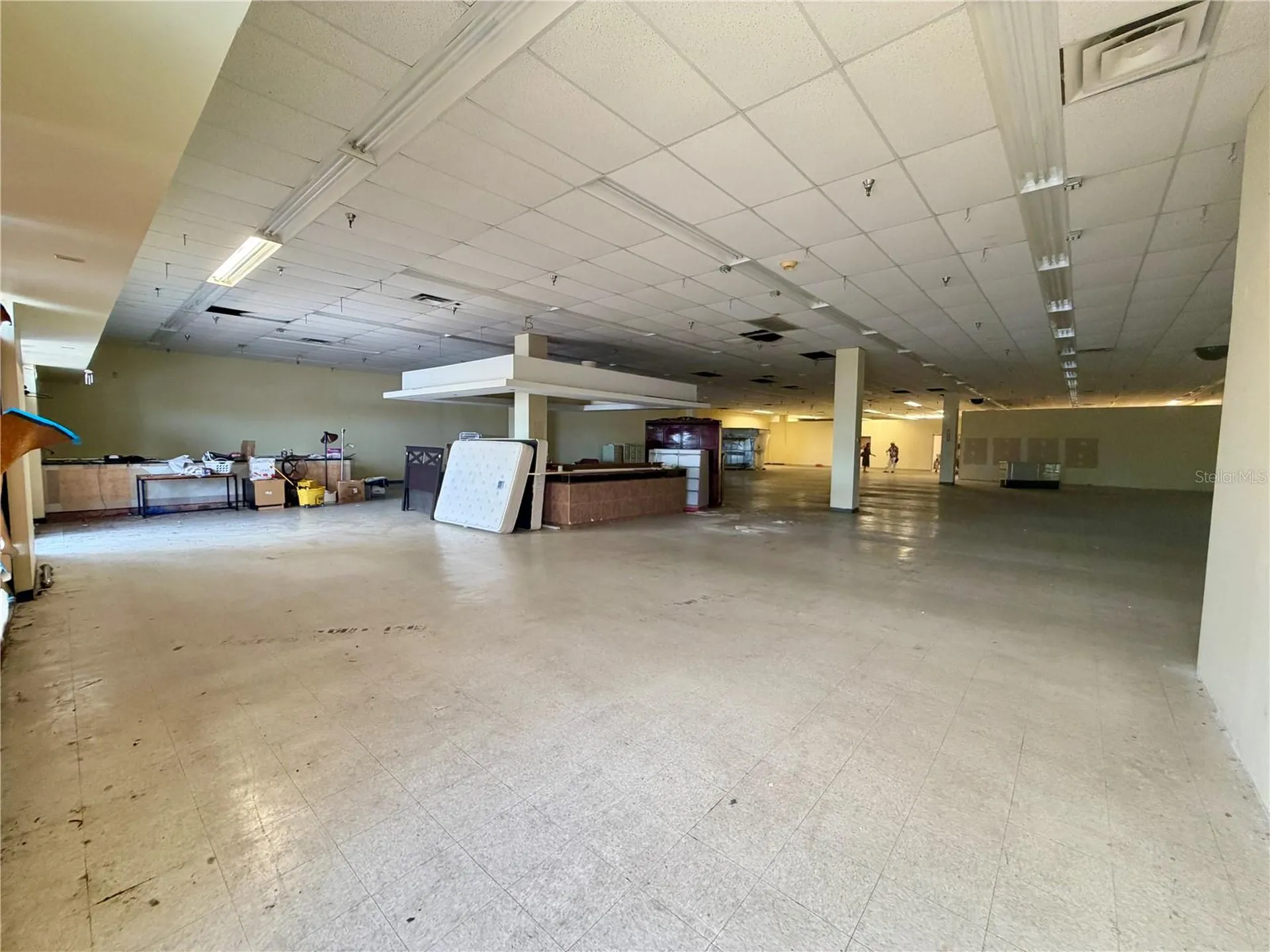 5068 W Colonial Drive Orlando FL 32808