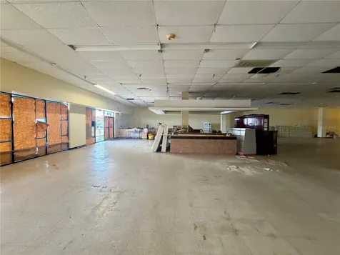 5068 W Colonial Drive Orlando FL 32808