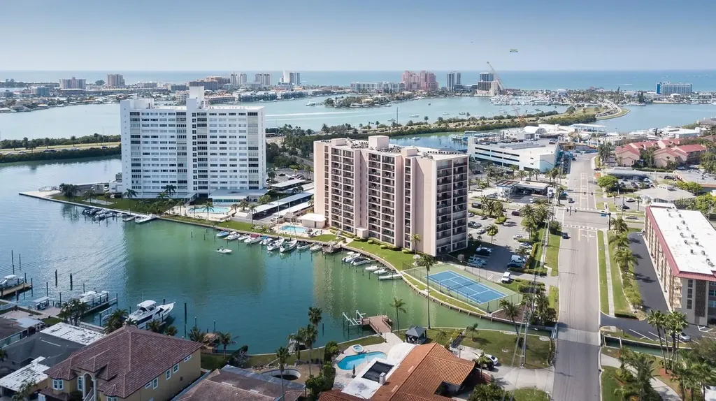 690 Island Way Clearwater Beach FL 33767