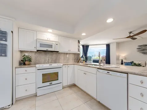 690 Island Way Clearwater Beach FL 33767