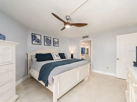 690 Island Way Clearwater Beach FL 33767