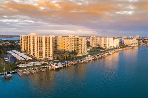 690 Island Way Clearwater Beach FL 33767