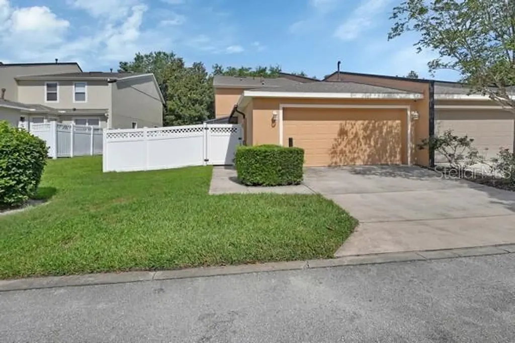 207 Victoria Commons Boulevard Deland FL 32724