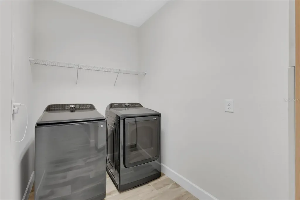 1127 Castlevecchio Loop Orlando FL 32825