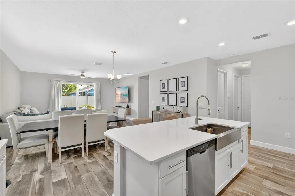 1127 Castlevecchio Loop Orlando FL 32825