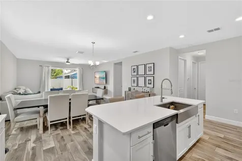 1127 Castlevecchio Loop Orlando FL 32825
