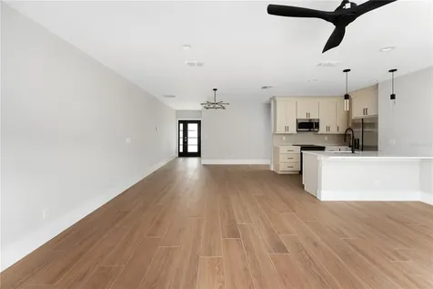 457 Riverview Avenue Sanford FL 32771