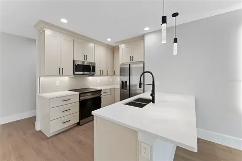 457 Riverview Avenue Sanford FL 32771