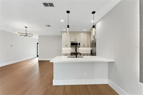 457 Riverview Avenue Sanford FL 32771