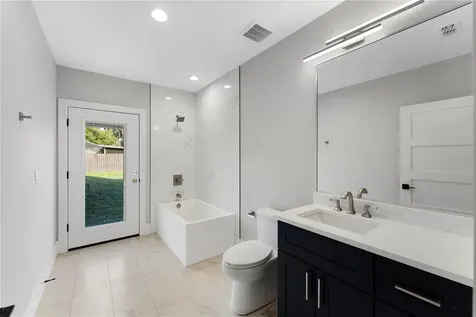 457 Riverview Avenue Sanford FL 32771