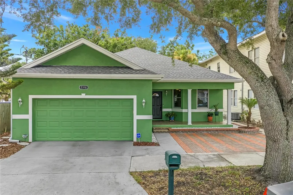 2318 W Cherry Street Tampa FL 33607