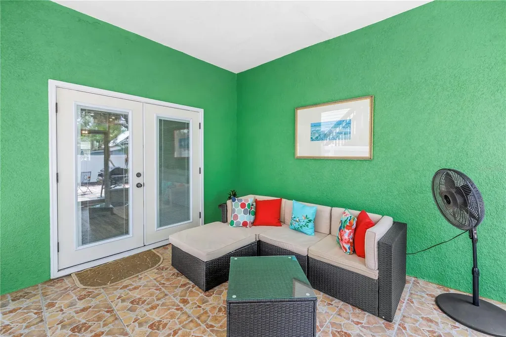 2318 W Cherry Street Tampa FL 33607
