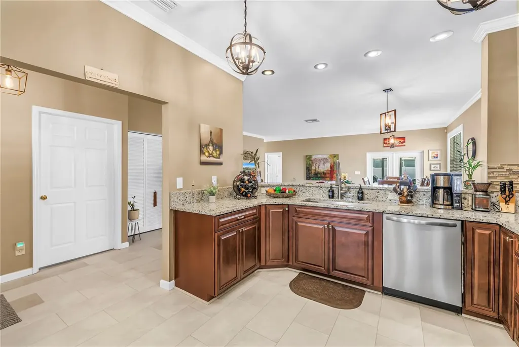 2318 W Cherry Street Tampa FL 33607