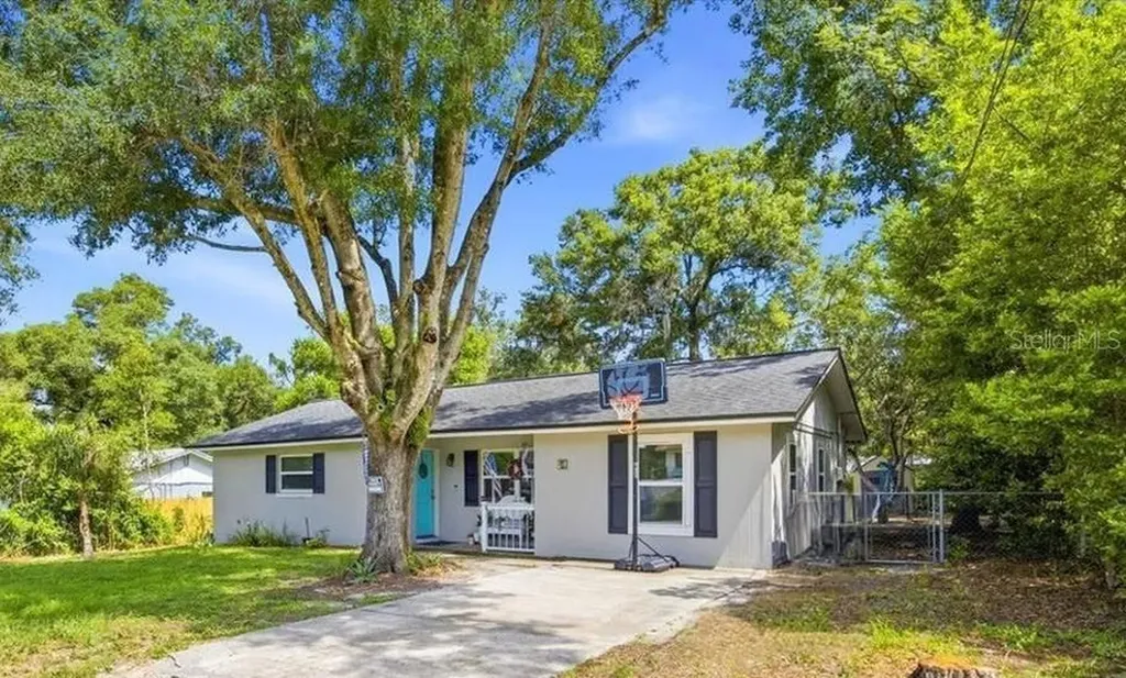 329 W Ohio Avenue Orange City FL 32763