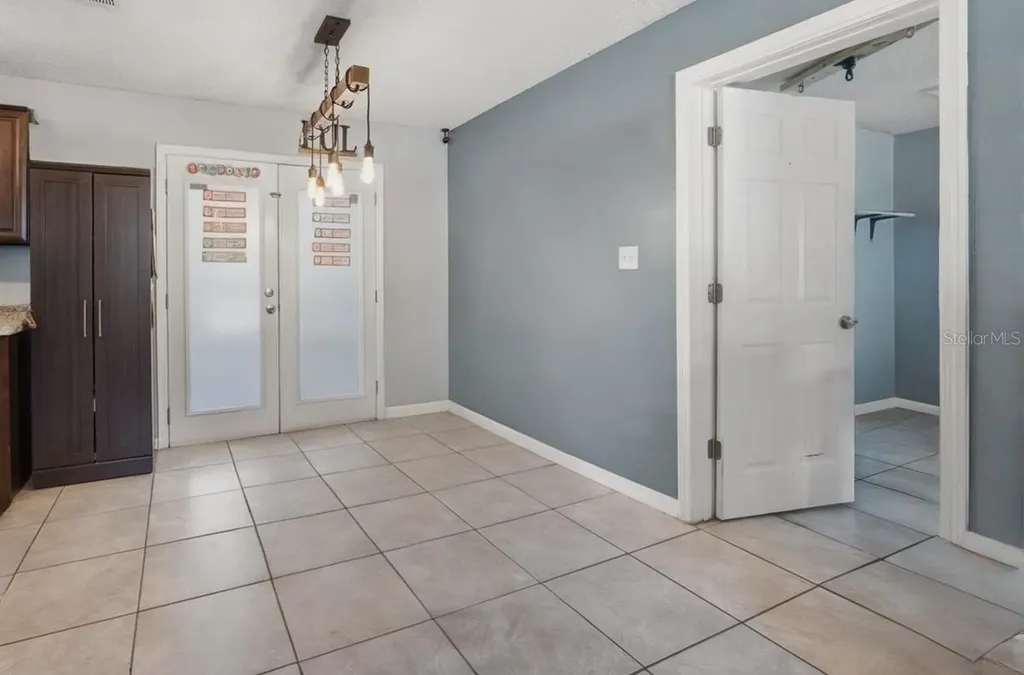 329 W Ohio Avenue Orange City FL 32763