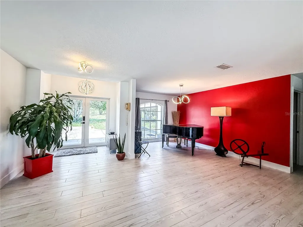 12830 Florida Avenue Astatula FL 34705