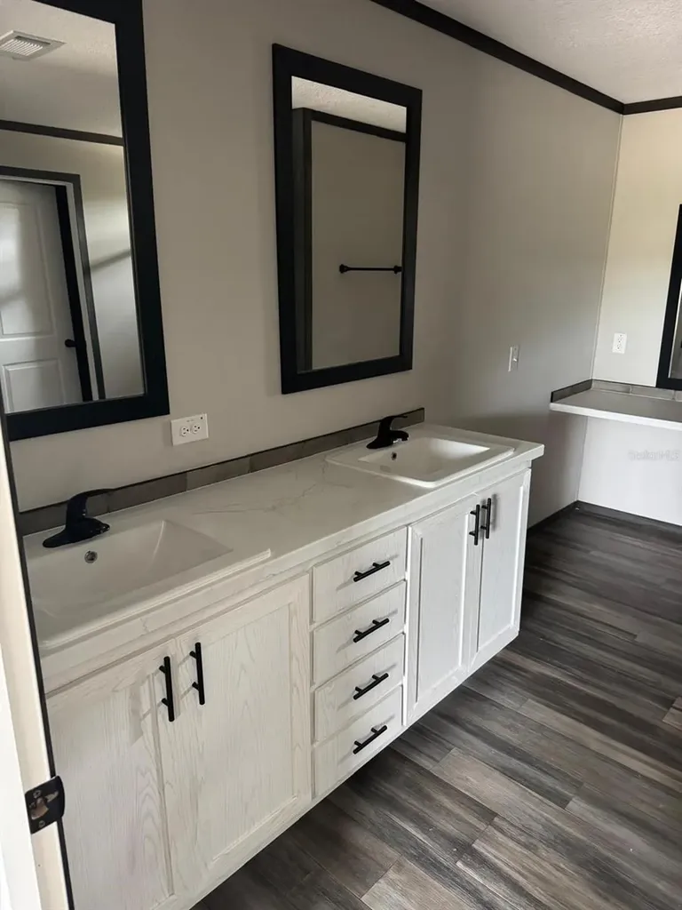 14270 SE 60 Street Morriston FL 32668