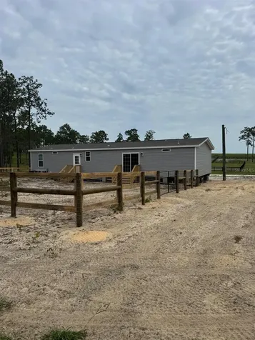 14270 SE 60 Street Morriston FL 32668
