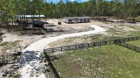 14270 SE 60 Street Morriston FL 32668