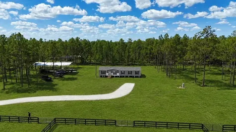 14270 SE 60 Street Morriston FL 32668