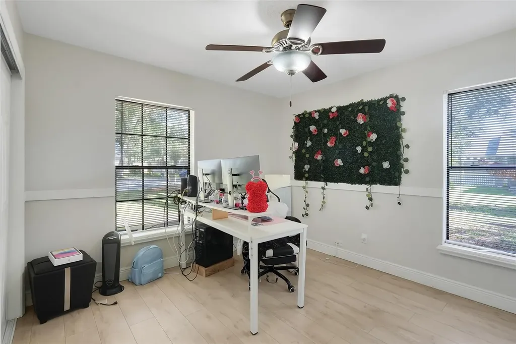 207 Howard Court Mascotte FL 34753