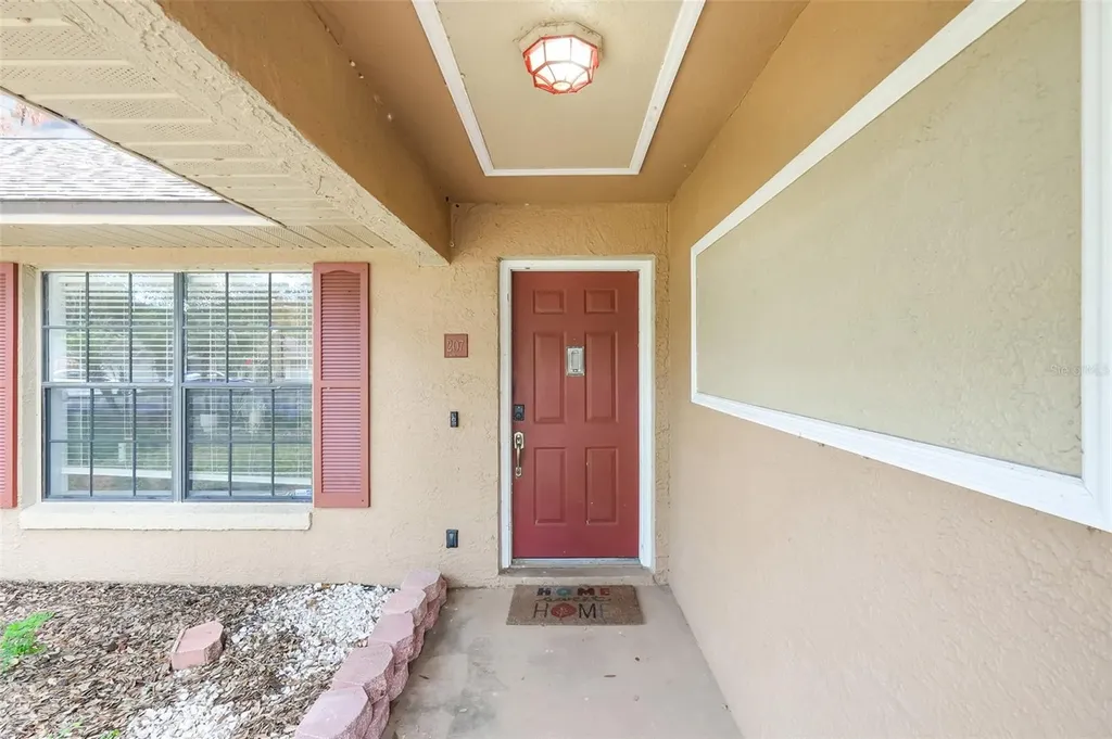 207 Howard Court Mascotte FL 34753