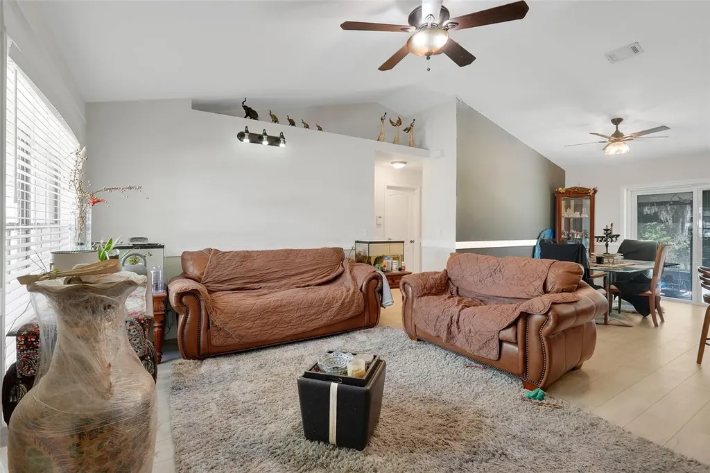 207 Howard Court Mascotte FL 34753