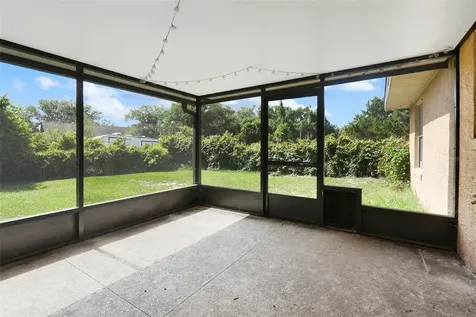 207 Howard Court Mascotte FL 34753