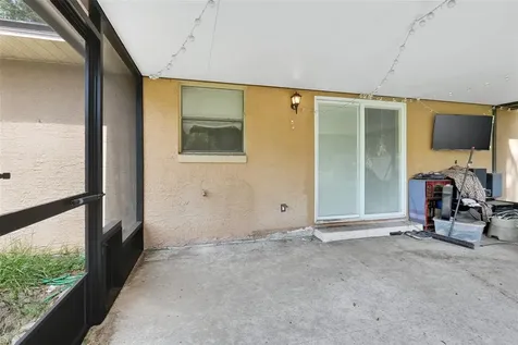 207 Howard Court Mascotte FL 34753