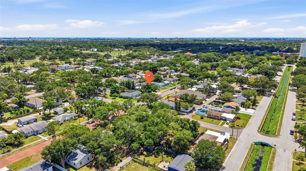 5530 2 Avenue N St Petersburg FL 33710