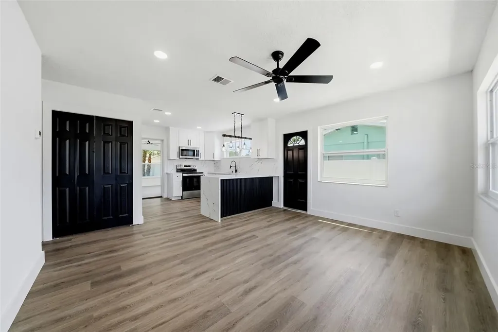 5530 2 Avenue N St Petersburg FL 33710