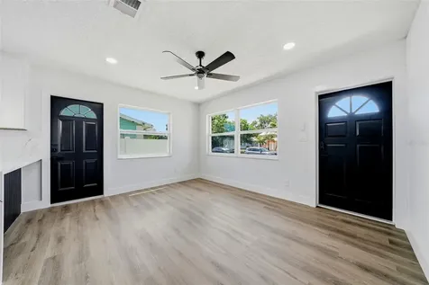 5530 2 Avenue N St Petersburg FL 33710