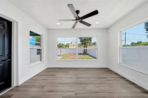 5530 2 Avenue N St Petersburg FL 33710