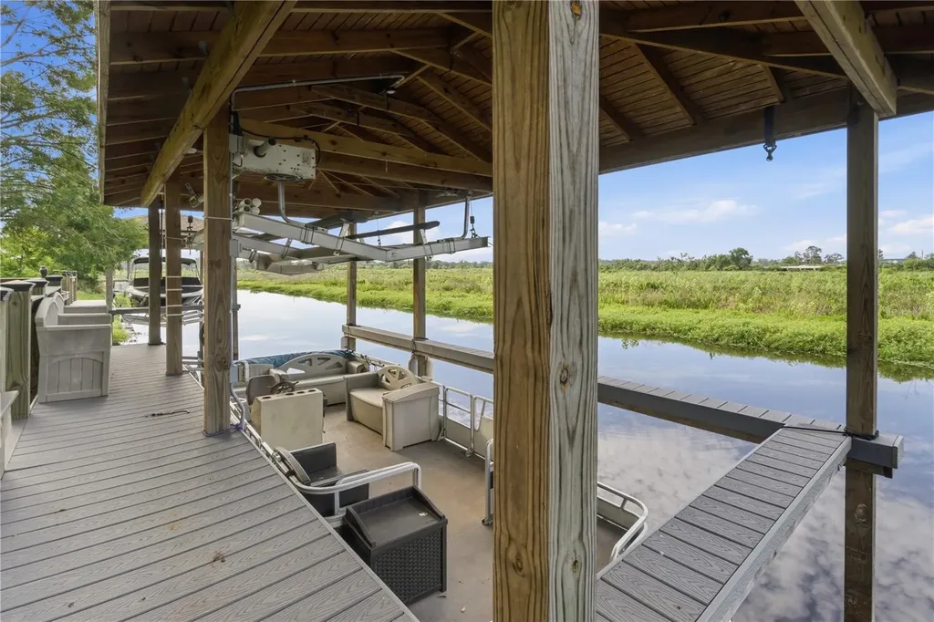 718 Barefoot Bay Loop Groveland FL 34736
