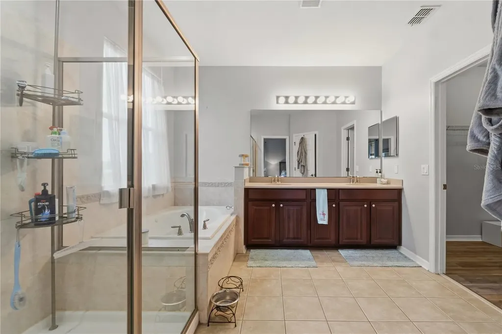 718 Barefoot Bay Loop Groveland FL 34736