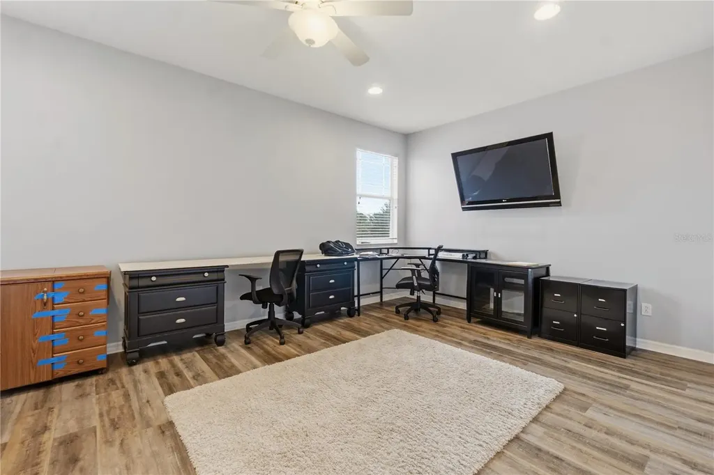 718 Barefoot Bay Loop Groveland FL 34736