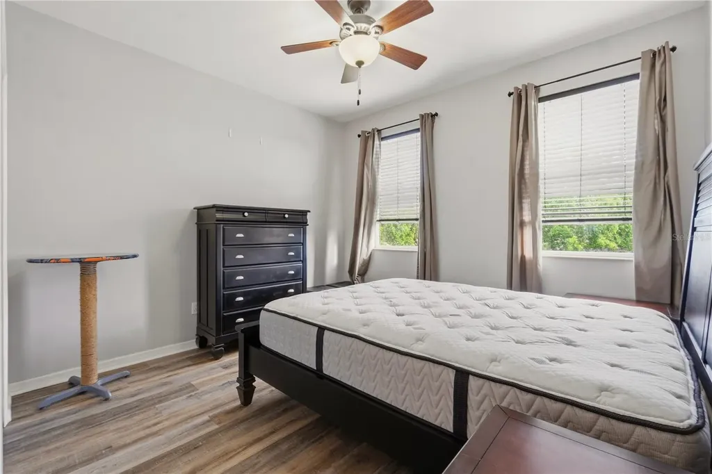 718 Barefoot Bay Loop Groveland FL 34736
