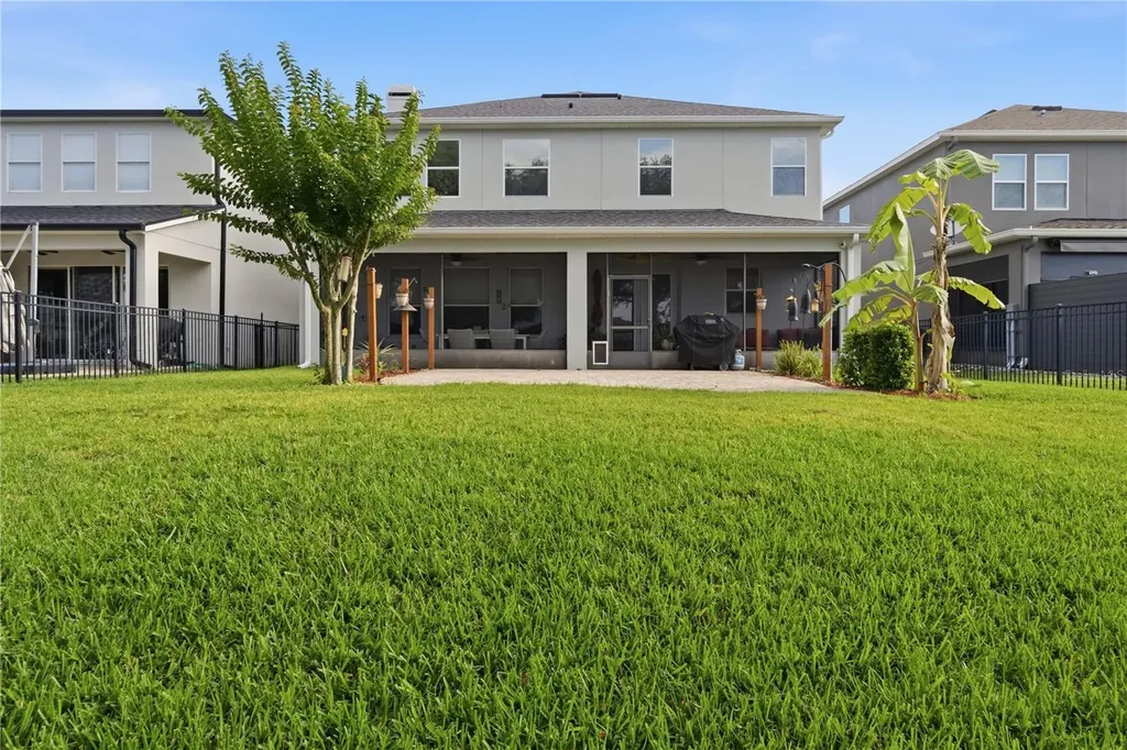 718 Barefoot Bay Loop Groveland FL 34736