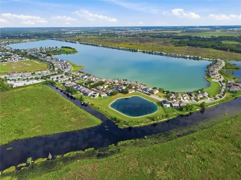 718 Barefoot Bay Loop Groveland FL 34736