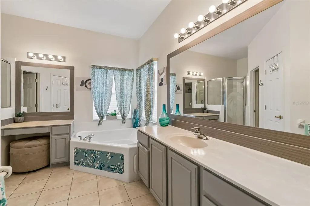 218 Bay Drive Kissimmee FL 34759