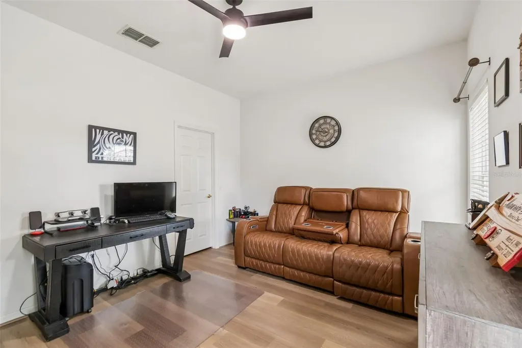 218 Bay Drive Kissimmee FL 34759